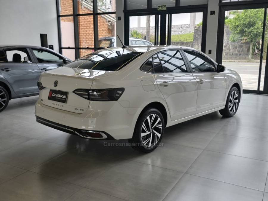 VOLKSWAGEN - VIRTUS - 2023/2023 - Branca - R$ 115.000,00