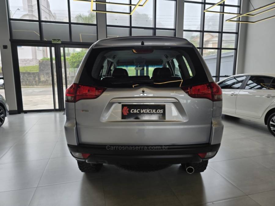 MITSUBISHI - PAJERO DAKAR - 2017/2018 - Prata - R$ 157.000,00