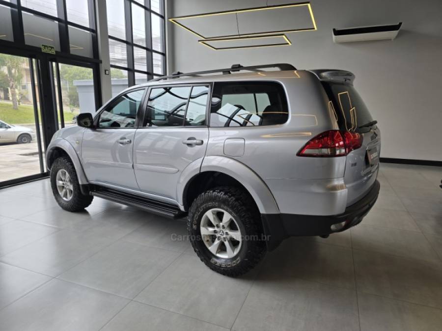 MITSUBISHI - PAJERO DAKAR - 2017/2018 - Prata - R$ 157.000,00