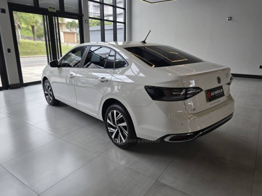 VOLKSWAGEN - VIRTUS - 2023/2023 - Branca - R$ 115.000,00