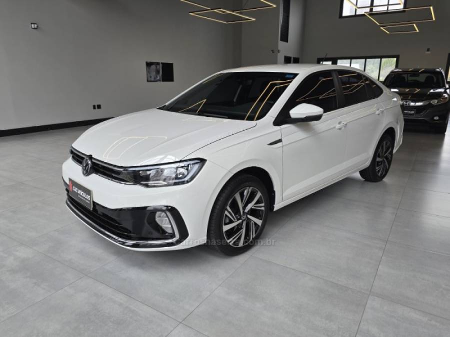 VOLKSWAGEN - VIRTUS - 2023/2023 - Branca - R$ 115.000,00