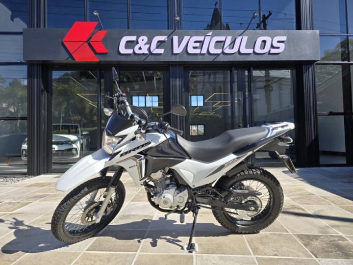 HONDA - NXR 160 - 2022/2023 - Branca - R$ 23.000,00