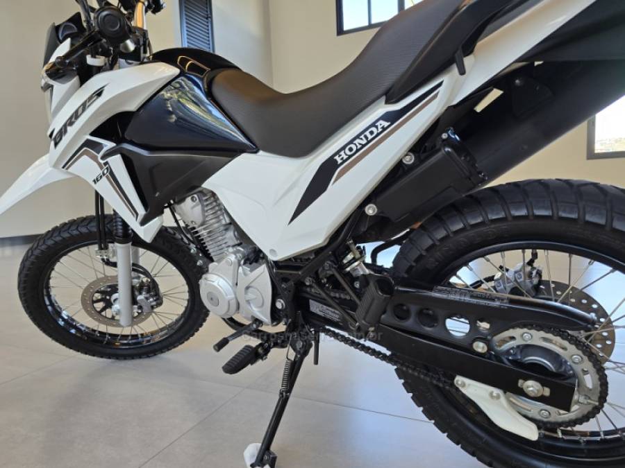 HONDA - NXR 160 - 2022/2023 - Branca - R$ 23.000,00