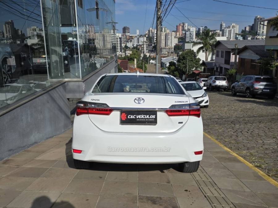 TOYOTA - COROLLA - 2019/2019 - Branca - R$ 109.000,00