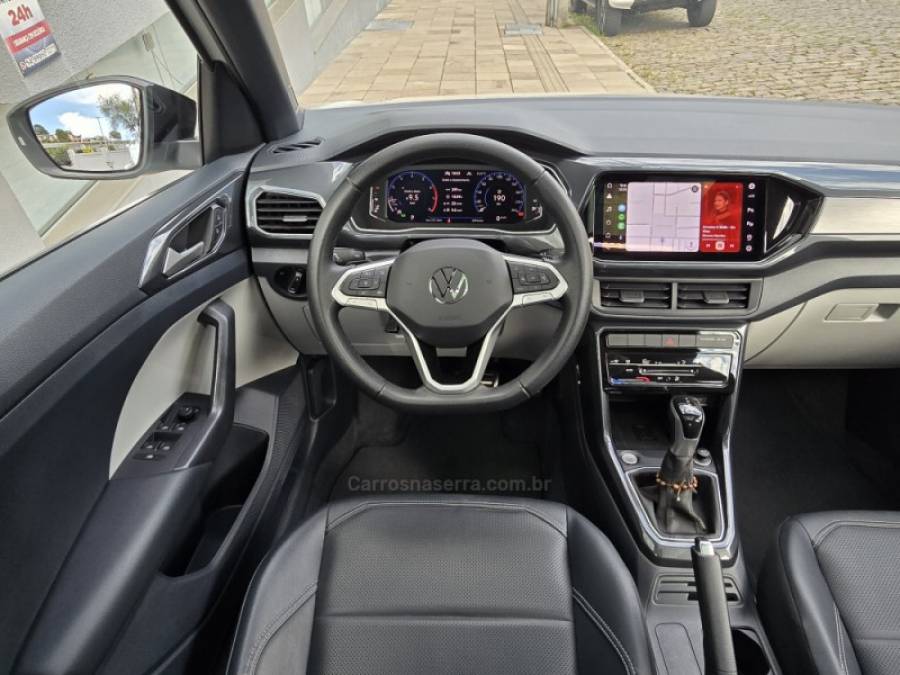 VOLKSWAGEN - T-CROSS - 2023/2024 - Branca - R$ 149.000,00