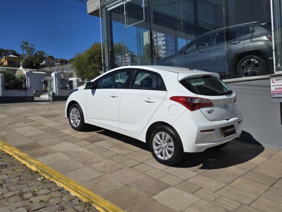 HYUNDAI - HB20 - 2017/2017 - Branca - R$ 59.000,00