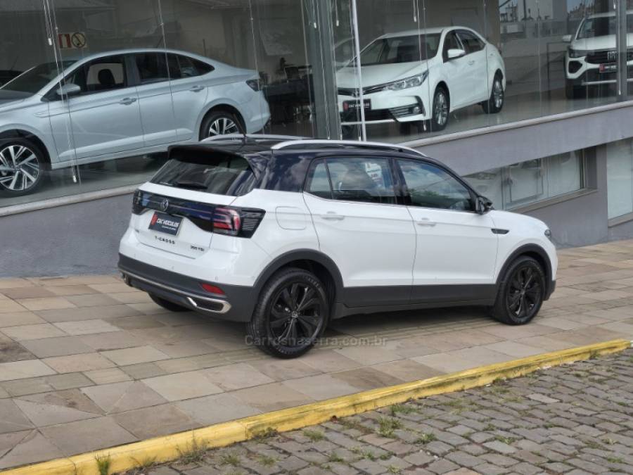 VOLKSWAGEN - T-CROSS - 2023/2024 - Branca - R$ 149.000,00