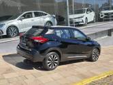 NISSAN - KICKS - 2017/2018 - Preta - R$ 84.000,00