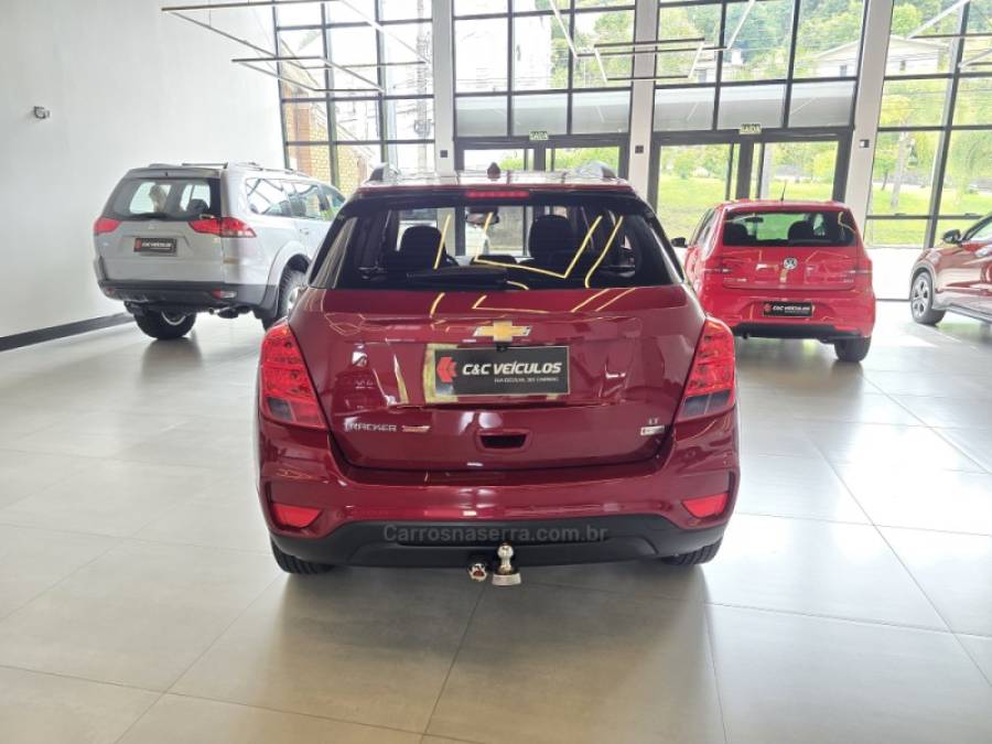 CHEVROLET - TRACKER - 2018/2019 - Vermelha - R$ 83.000,00
