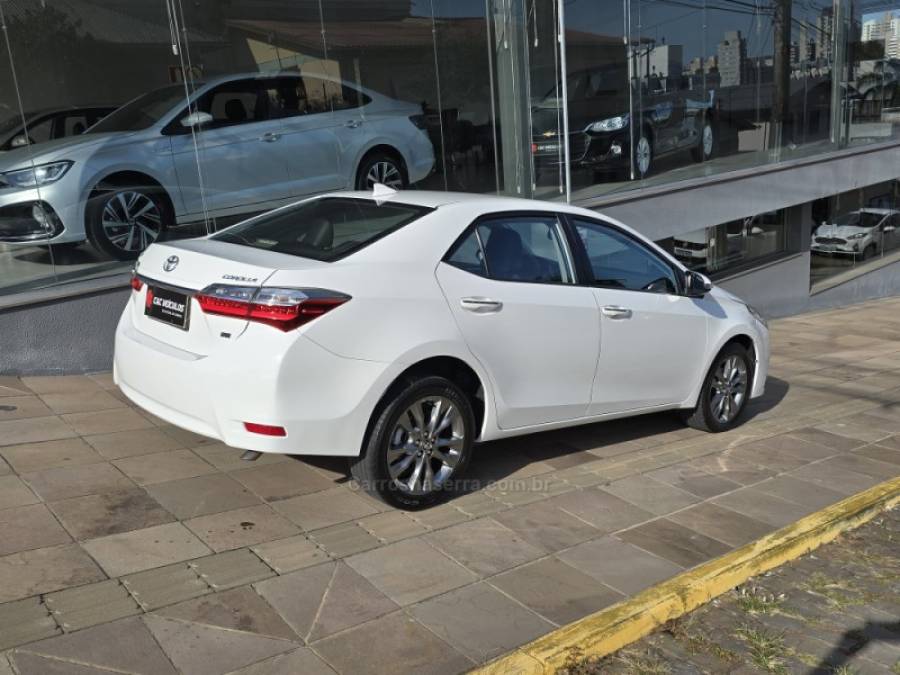 TOYOTA - COROLLA - 2019/2019 - Branca - R$ 109.000,00
