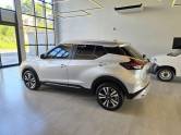NISSAN - KICKS - 2023/2024 - Prata - R$ 116.000,00