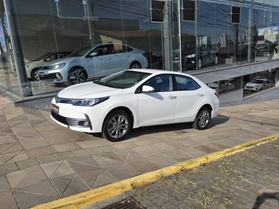 TOYOTA - COROLLA - 2019/2019 - Branca - R$ 109.000,00