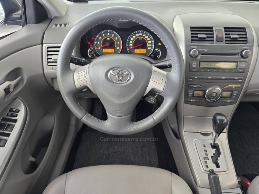 TOYOTA - COROLLA - 2010/2010 - Cinza - R$ 59.000,00