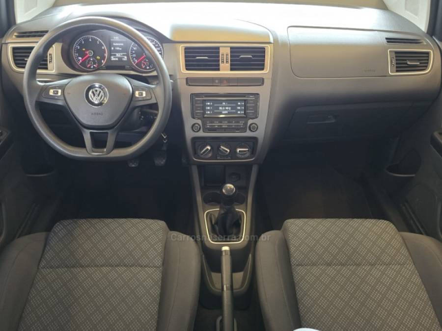 VOLKSWAGEN - FOX - 2015/2016 - Vermelha - R$ 57.000,00